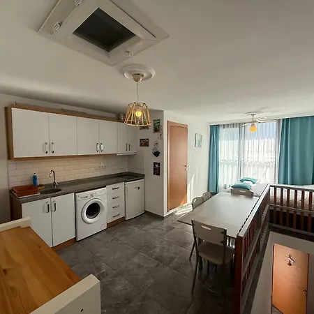 Arslan Homes 4 アパート